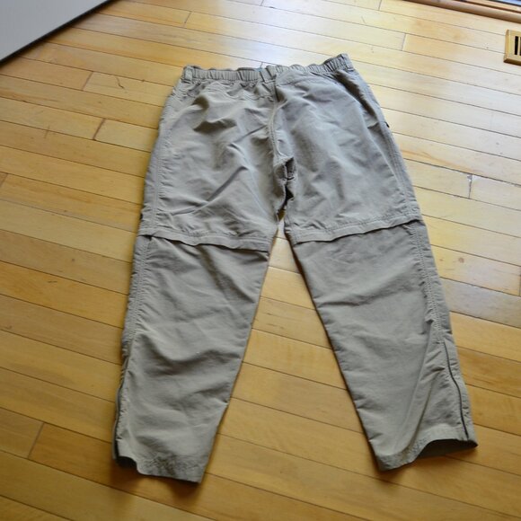 The North Face Convertible Cargo Pants/Shorts Men XL - Picture 9 of 13